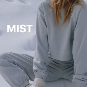 Daily Drills  SET- cropped crew & joggers in MIST M/L